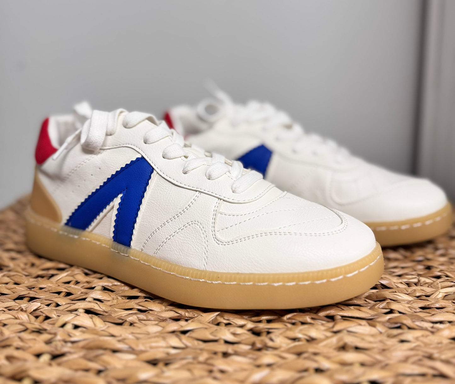 Vesta Sneakers
