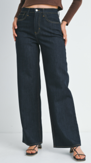 Relaxed Wide Leg Jeans