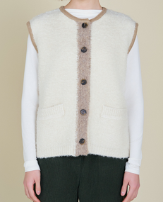 Fuzzy Contrast Vest