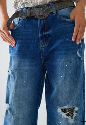 Distressed Straight Leg Jeans