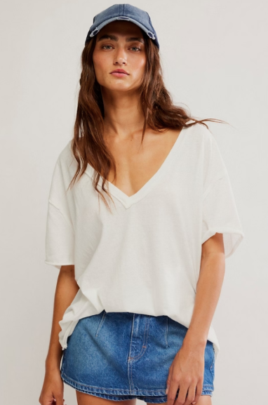 Nina Tee